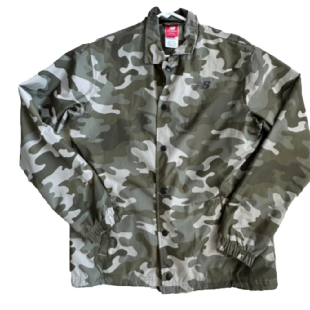 New Balance Mens Green Camouflage Lightweight Button Windbreaker Jacket Size L